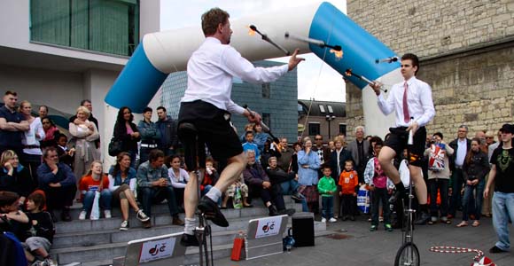 straattheater dutch juggling consultants